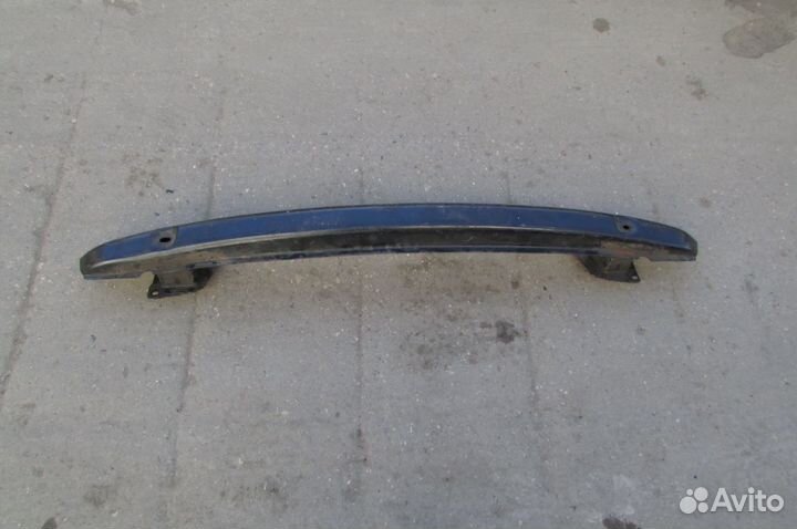 Усилитель заднего бампера Фольксваген Гольф 4