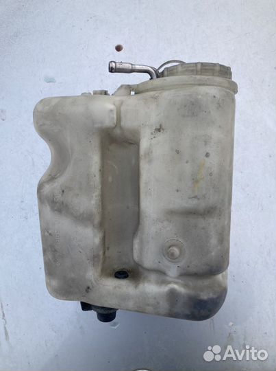 Бачок для омывающей жидкости Mercedes E300TD