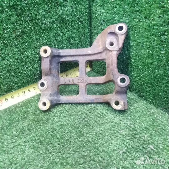 Кронштейн кондиционера Mitsubishi lancer 9