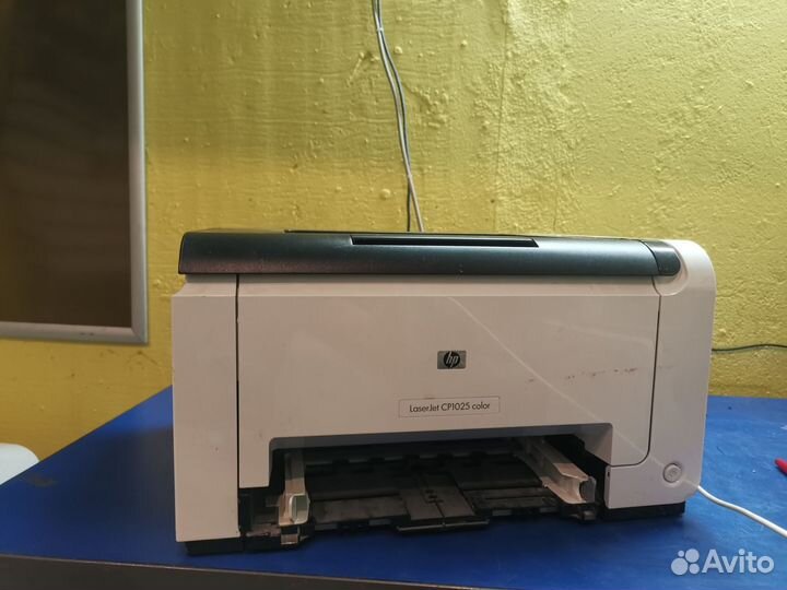 Принтер hp cp1025