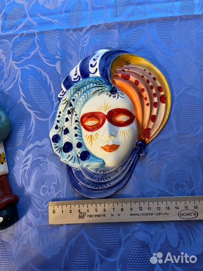 Маска фарфор настенная