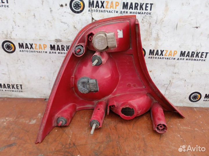 Фонарь задний Ford Focus 1 1998 прав. (б/у)