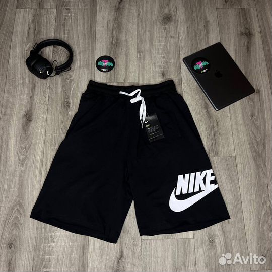 Шорты Nike