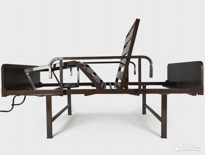Медицинская кровать железная для лежачих больных