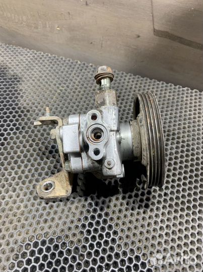 Насос Гур Мазда 626 GE V6 2.5 KL Mazda 1992-1997