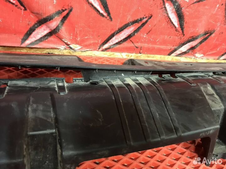 Накладка замка капота Hyundai Solaris 2020