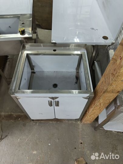 Тумба с мойкой из нержавейки