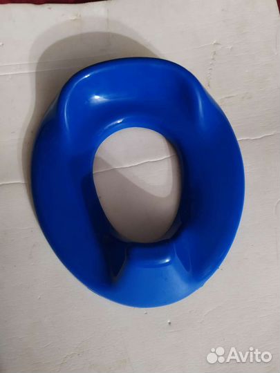 Детское сиденье на унитаз