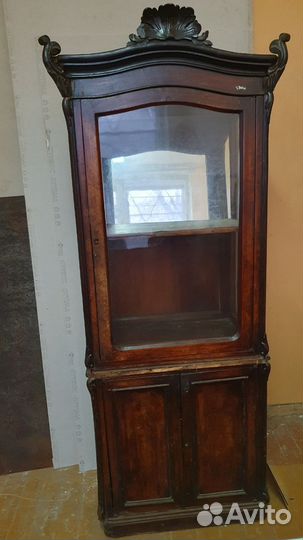 Старинный шкаф(буфет, витрина, горка)