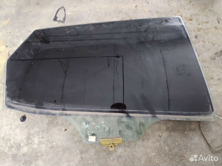 Стекло заднее правое Киа Сид 13 год Хэтч