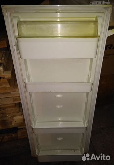 Дверца Холодильника, резинки, запчасти