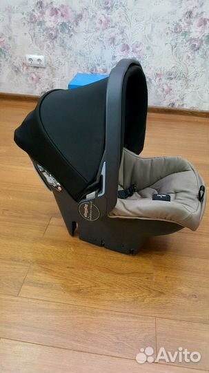 Автомобильное кресло