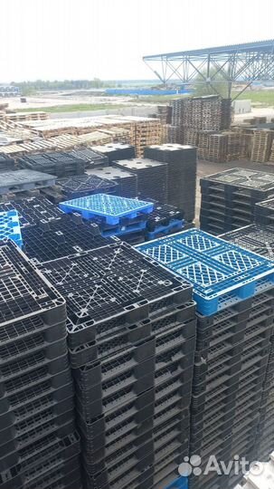 Пластиковые поддоны б/у 1200х1000