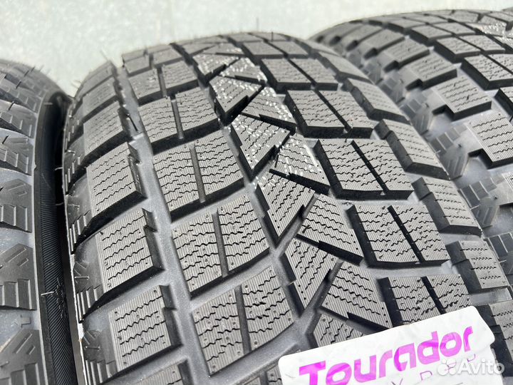 Tourador Winter Pro TSS1 235/50 R19 103T
