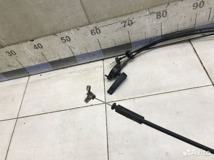 Трос открывания капота Duster 2012