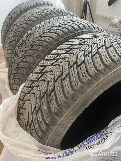 Nokian Tyres Hakkapeliitta 8 215/55 R17