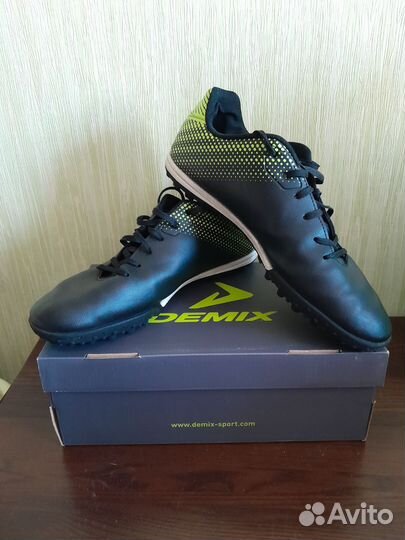 Футбольные бутсы