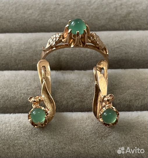 Советский золотой комплект с хризопразами