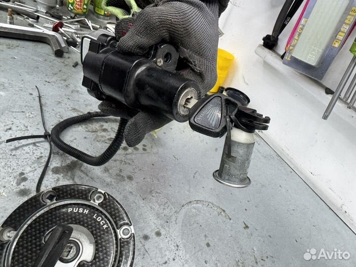 Комплект ключи замки honda cbr f4i