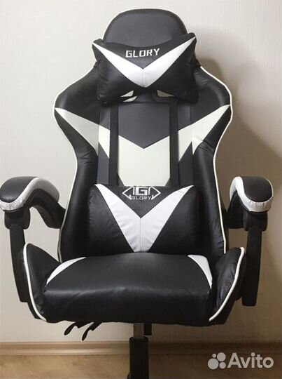 Игровое компьютерное кресло