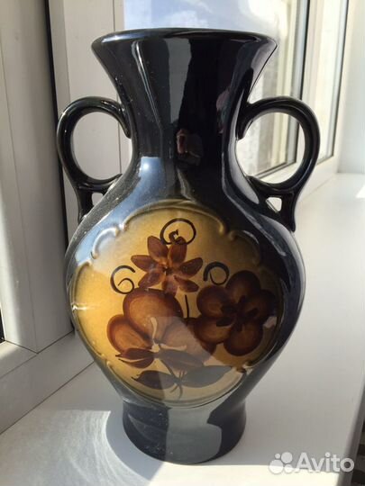 Глиняная ваза