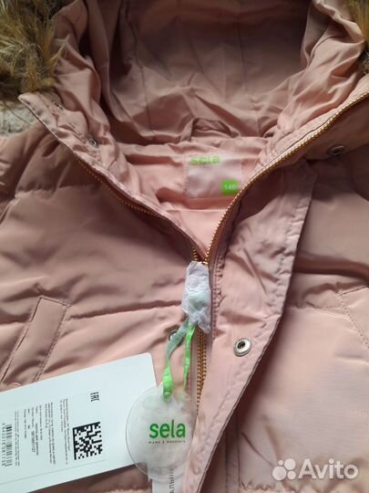 Зимняя куртка для девочки 140 размер