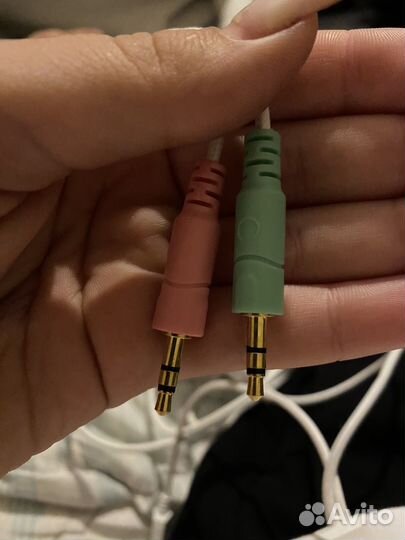 Проводные наушники