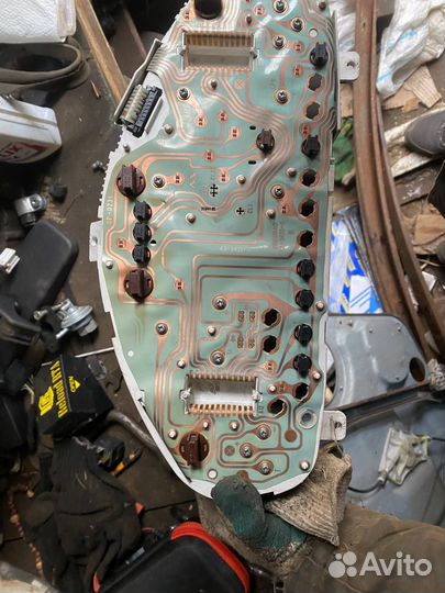 Щиток приборов mitsubishi carisma