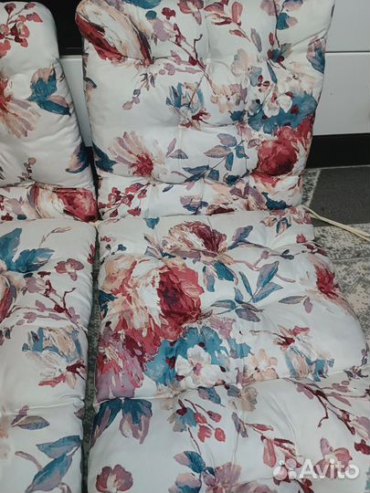 Подушки на стул со спинкой / завязками, новые