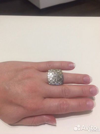 Кольцо женское серебряное с камешками
