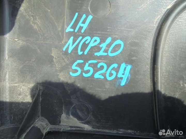 Обшивка левая Toyota Vitz SCP10 1SZ-FE 2003/11