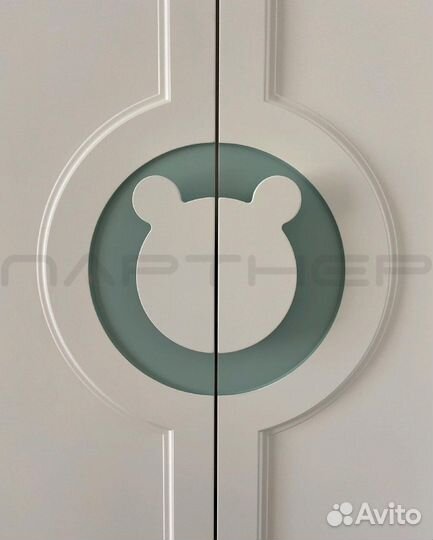 Шкаф распашной