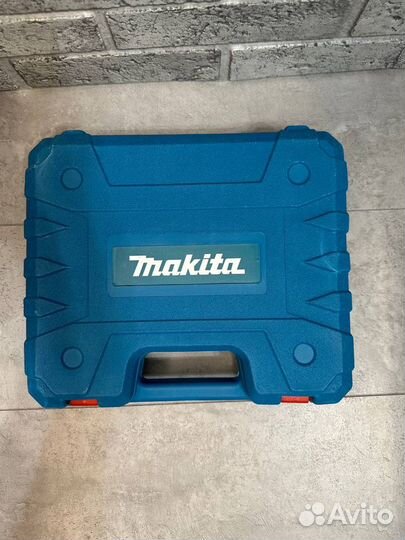 Шуруповерт makita 18v, Новый