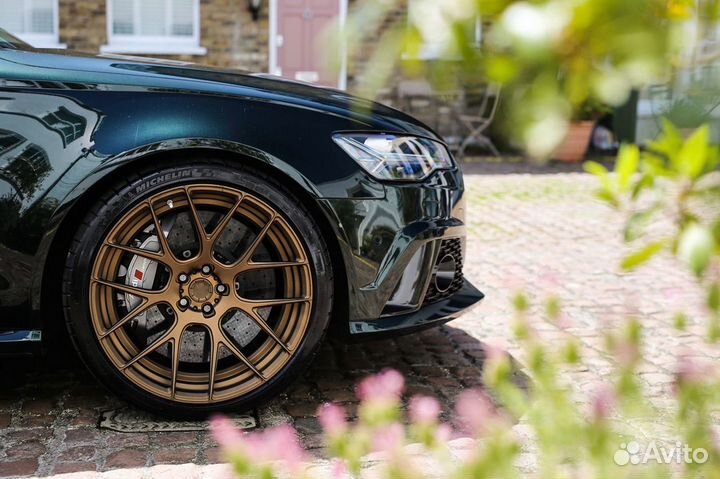 Кованые диски R22 GT Performance на Audi Q7