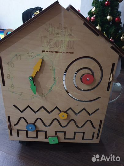 Бизиборд домик