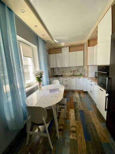 2-к. квартира, 63 м², 1/8 эт.