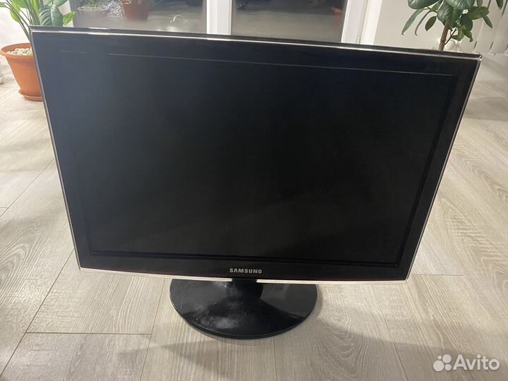 Монитор Samsung T220GN