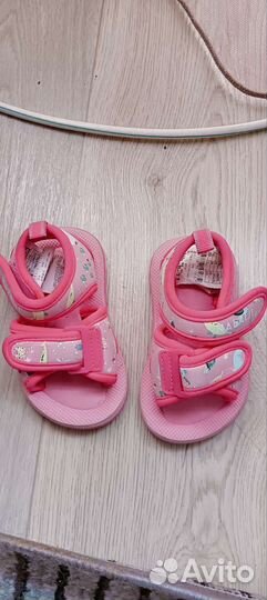 Босоножки для девочки