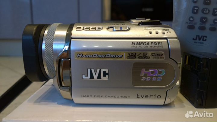 Видеокамера JVC Everio 3CCD HDD 30Gb