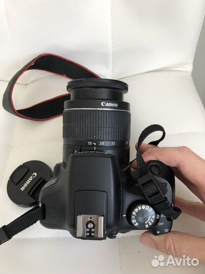 Зеркальный фотоаппарат Canon 1300