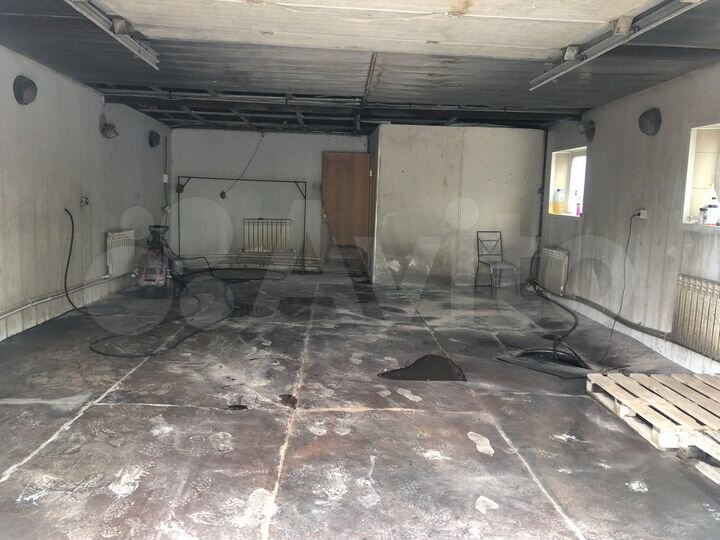 Гараж, > 30 м²