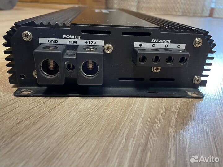 Устлитель (моноблок) Kicx tornado 2500.1