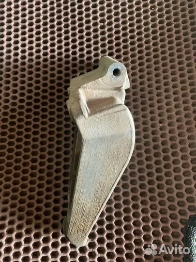 Кронштейн генератора Chevrolet Lacetti F16D3 2008