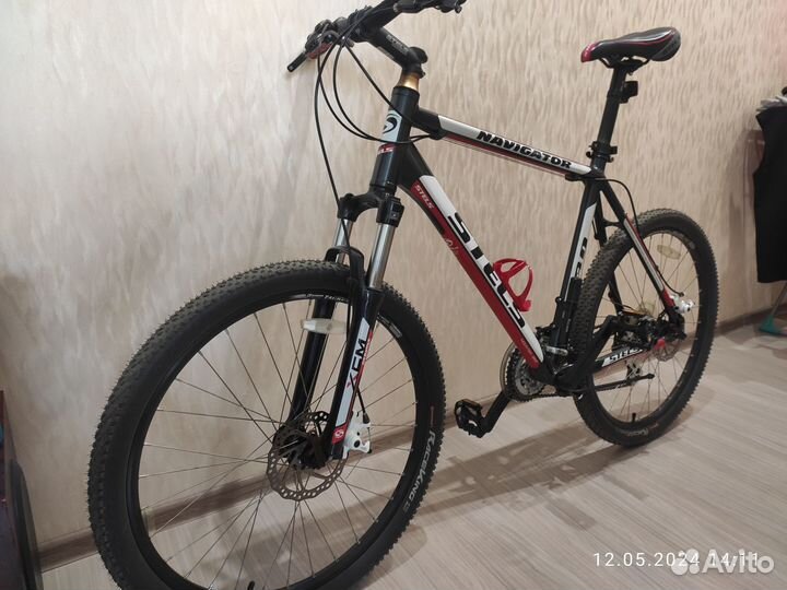 Продам горный велосипед Stels Navigator 830 Disc