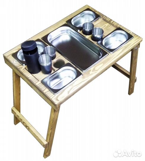 Стол для пикника с набором посуды