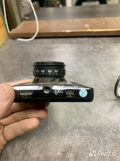 Автомобильный видеорегистратор Dunobil Zen