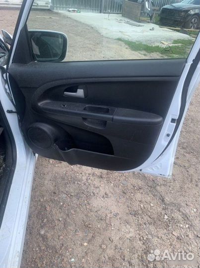 Обшивки дверей Kia Venga 2014