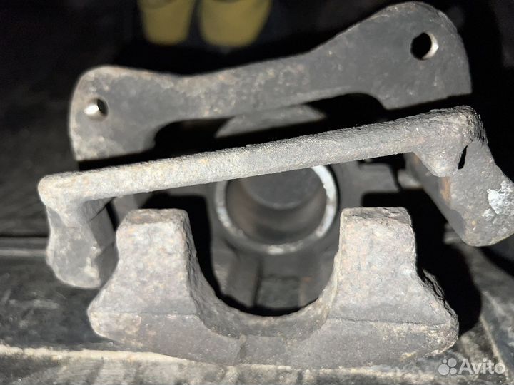 Суппорт передние на газель