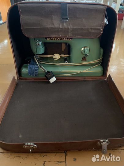 Швейная машина волга