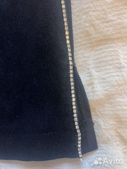 Джинсы zara 38 со стразами черные